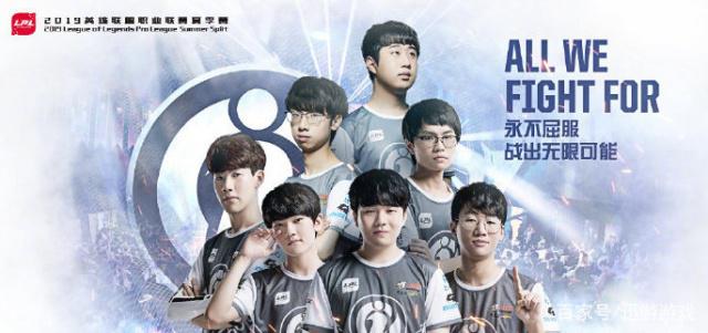 吸引众多球 吸引众多球