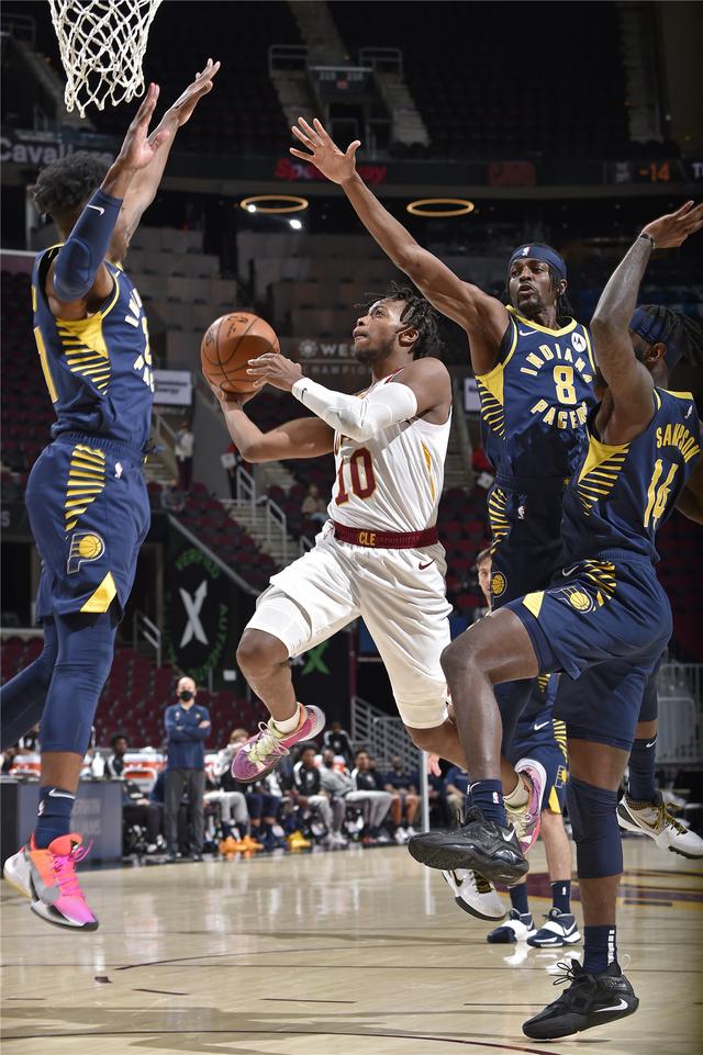 用网前急攻 用网前急攻