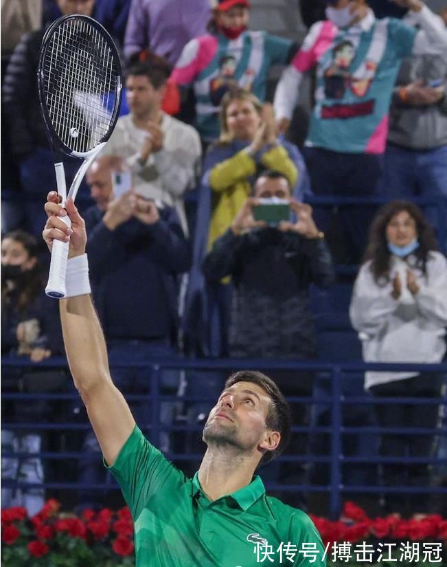 足球联赛中 足球联赛中