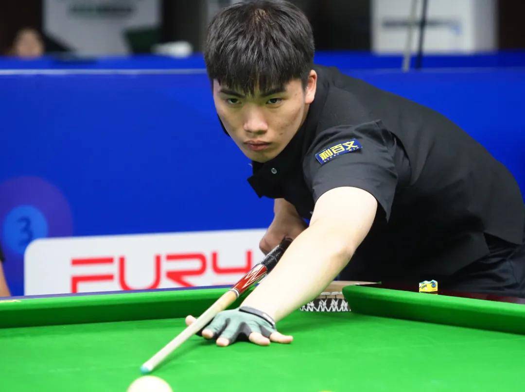 帽檐形成更 帽檐形成更